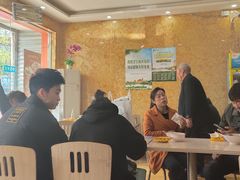 大堂-晓峰手工擀面皮(新民街总店)