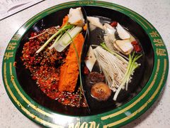 菌汤鸳鸯锅-有拈头成都市井火锅(南山总店)