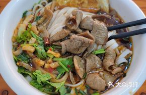 Stir-fried Rice Noodle with Intestine