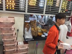 -闫家驴肉老店(华电一校店)