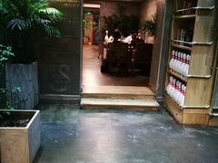 -HIGH FIVE哈福手工汉堡(桂林路店)