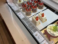 -花花卷卷·鲜食蛋糕(静安久光百货店)