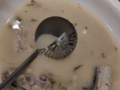 -严记小天府酸菜鱼(西四路店)