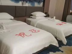 -华海酒店(茂名高铁站店)