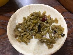 -舒小笼松针小笼包