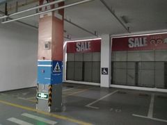 -百联南方购物中心·停车场