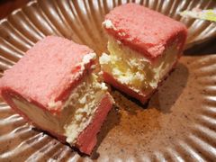桃桃瑞幸卷-瑞幸咖啡(外滩SOHO店)