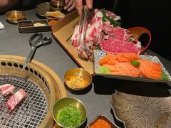 -铭牛烧肉·和牛海鲜自助(高新月牙湖店)