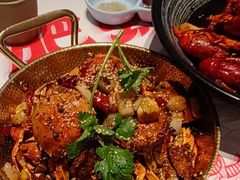 -肥肥虾庄·金牌油焖大虾(汉街SKP店)