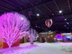 -圣名游乐城冰雪大世界