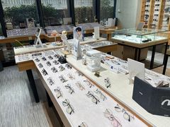 -无界眼镜MaxLess(滨江星光大道店)