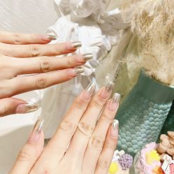 -花岐款式专研健康美甲沙龙