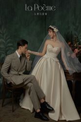 -乐派诗婚纱摄影