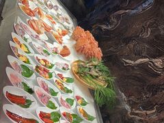 -雍容荟帝王蟹活龙虾展台自助(IFS黑金店)