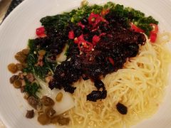 -大中华希尔顿酒店-念自助餐·嗨啤·小龙虾