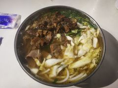 -花溪王记牛肉粉(四季花溪商场店)