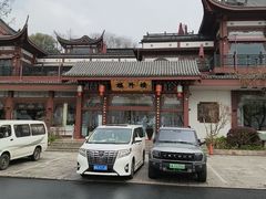 -楼外楼·停车场