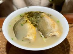 雪菜脱骨黄鱼面-洪大妈·黄鱼面(金山嘴渔村店)