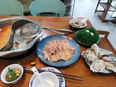 -老何家后安粉·糟粕醋海鲜火锅(三亚湾椰梦长廊店)