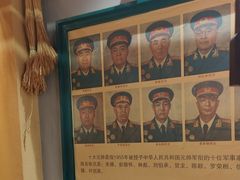 -晨皓祥人民公社铁锅炖菜(西华苑店)