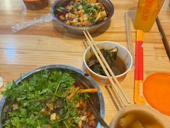 -柳州肥姨妈大骨螺蛳粉(东靖路店)