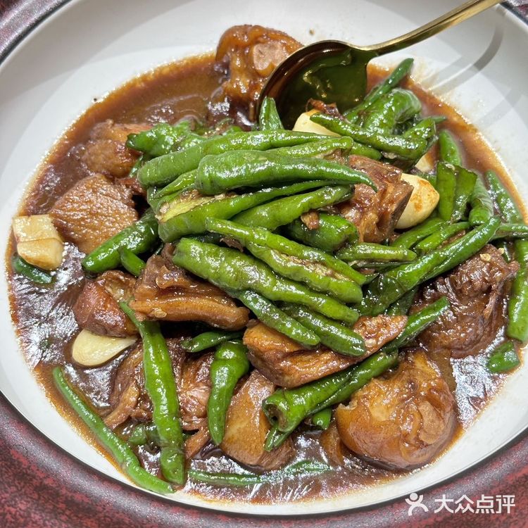 有一处静谧的私宴餐厅，专为追求品质生活的您打造