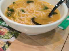 -蒙自源米线大王(东站店)