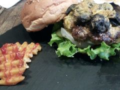 -HIGH FIVE哈福手工汉堡(桂林路店)