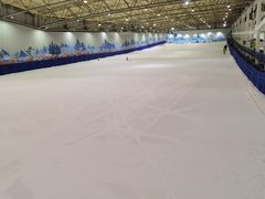 -乔波室内滑雪场