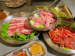 -围炉肉舍丹东海鲜烤肉·烤活鳗(步行街店)