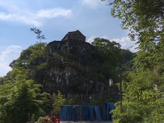 -高荡千年布依古寨旅游景区