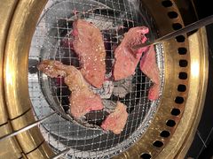 -山川小町·极番烧肉(新地假日广场店)