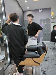 -藤野造型烫染·漂发