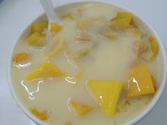 芒果黄桃冰-美肴冰品·汉堡·牛腩饭(总店)