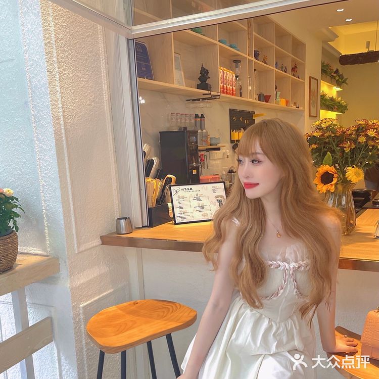 中山探店|仿佛走进童话里的咖啡书屋🪴