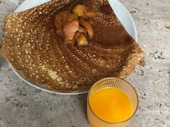 慢炖盐焦糖苹果可丽饼-RAC BAR(安福路店)