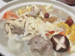-三人行骨头王火锅(长寿店)