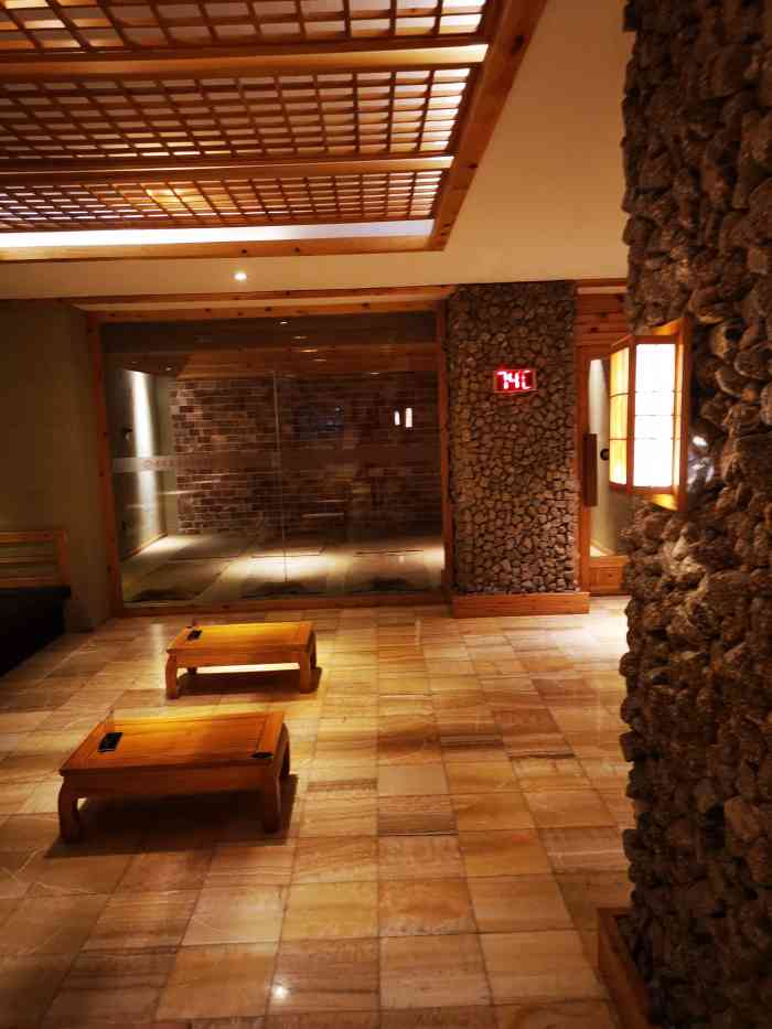 汤沐邑温泉会馆-"总体还不错,地方不大但还算精致温馨,汗蒸.