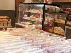 面包甜点陈列柜-面包工坊(七彩云南第一城店)