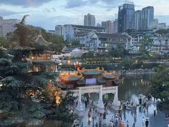 -包整·丝娃娃(一览甲秀楼风景店)