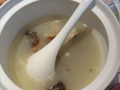 -阿瓦山寨·湘菜现炒·剁椒鱼头王(咸阳总店)