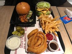 -The Habit Burger Grill 哈比特汉堡(复兴soho店)
