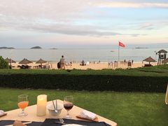 -亚龙湾喜来登·美景台大堂吧