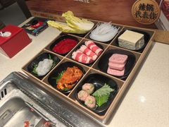 -海底捞火锅鲜切牛肉主题店(长寿路店)
