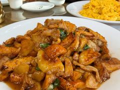 柳树菇炒五花肉-崂山水果园农家宴(泉水鸡店)