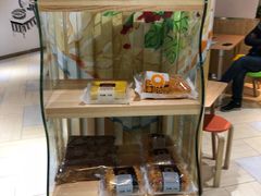 面包甜点陈列柜-憨老頭凉皮融合简餐(双山里店)