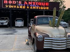 -席娜卡琳火车铁道夜市