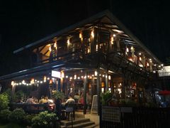 -Dash Teak House