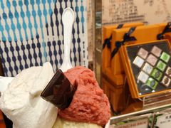 -VENCHI 闻绮(上海佛罗伦萨小镇店)