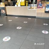闲暇时间也可以点上一份不错的餐饮，边吃边工作